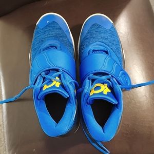 Stellar Nike KD Trey 5 VI